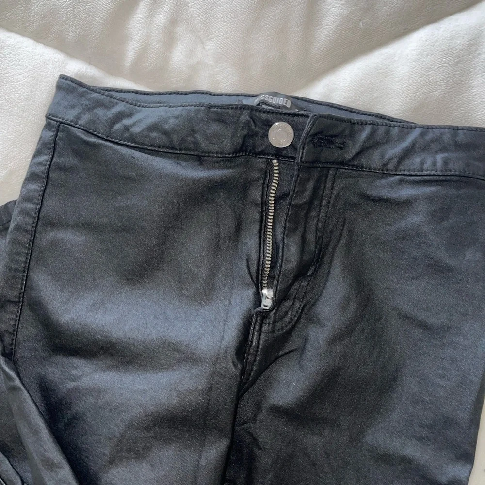 black coated faux leather pants - Picture 6 of 7